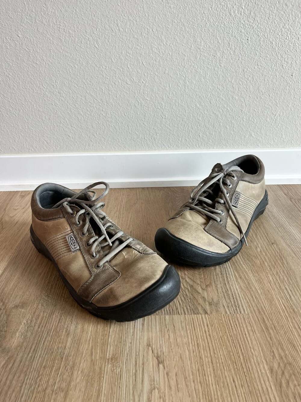 KEEN, Austin Men's Leather Oxfords, Hiking/Walking Shoes, Outdoorsy,Tan,11